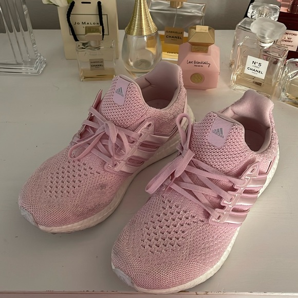 Light Pink Adidas Ultra Boost - Picture 1 of 10